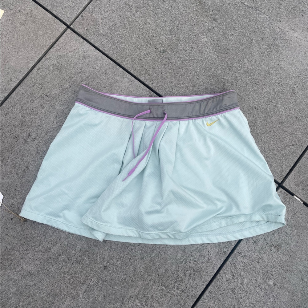 NIKE TENNIS SKORT
